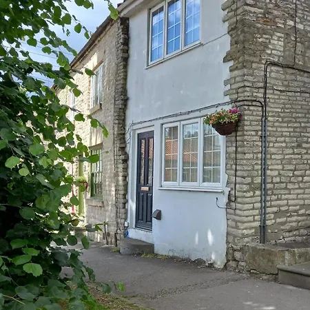 Cosy One Bedroom In *