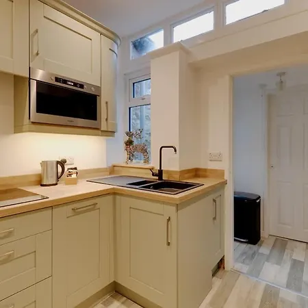 Cosy One Bedroom In 別荘 *